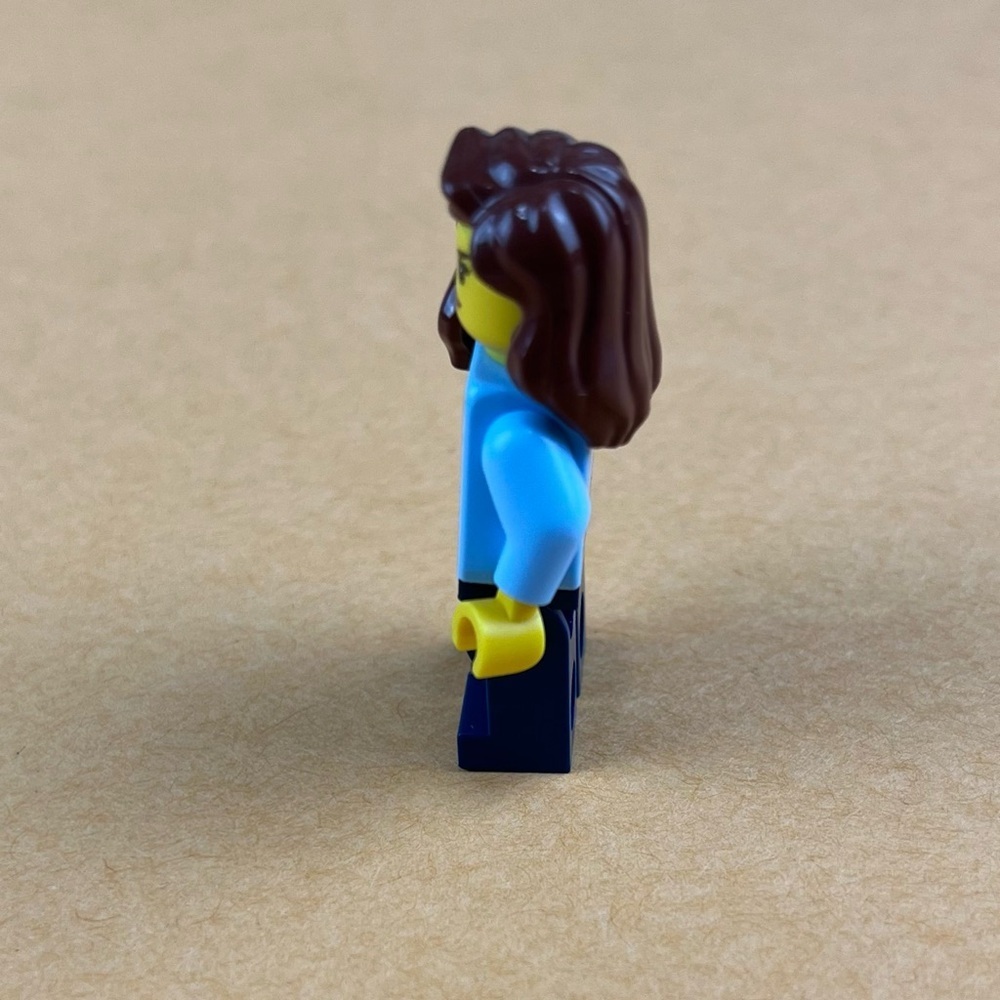 LEGO Minifigure City Police cty0485 Female 2" - Picture 4 of 7